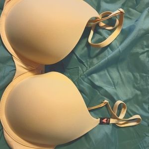Victoria Secret T-Shirt Push Up Bra 36B